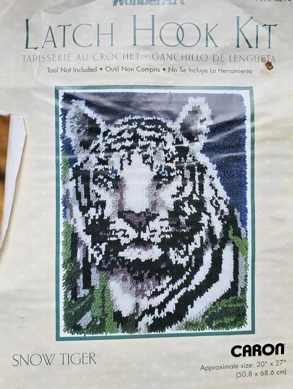 2 Latch Hook Rug Or Wall Hanging Unfinished Projects Cat And Snow Tiger